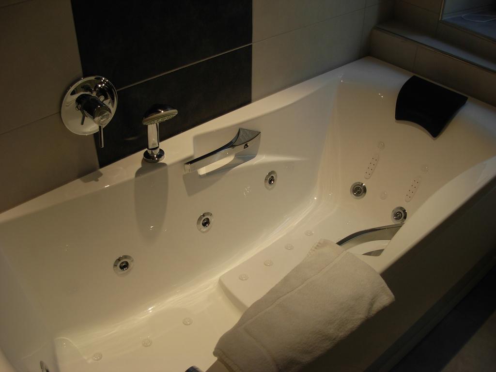 Hostellerie Au Cygne Wissembourg Zewnętrze zdjęcie